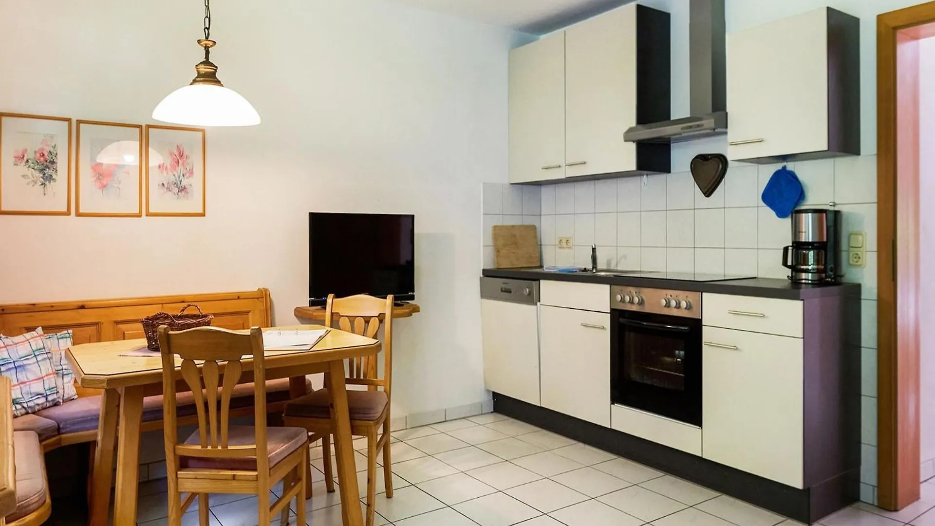 Apartment With Balcony In Schoenau Am Koenigssee